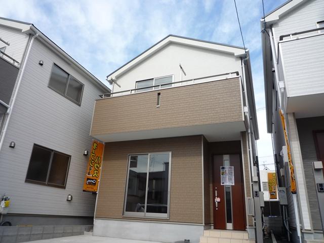 Local appearance photo. Local photos (appearance) all houses facing south, Parking two possible!