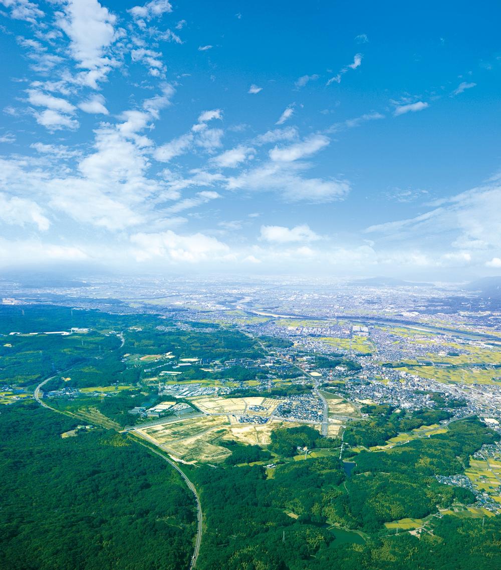 aerial photograph. It is seen from the sky site (2011) shooting