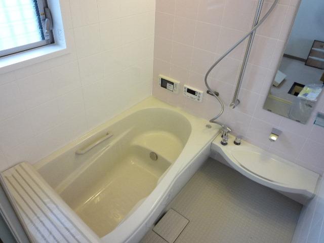 Bathroom. Bathroom heating dryer ・ It comes with a bathroom TV.