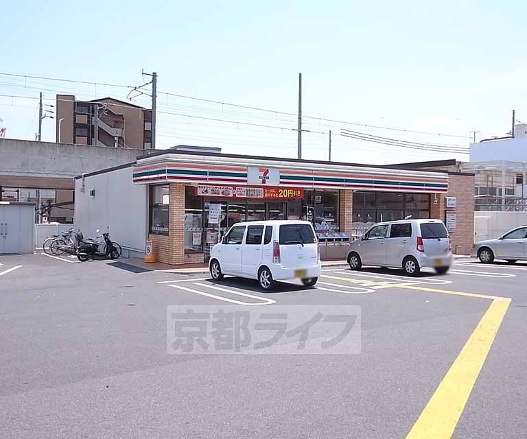 Convenience store. Seven-Eleven Kyotanabe Miyamaki store up (convenience store) 340m