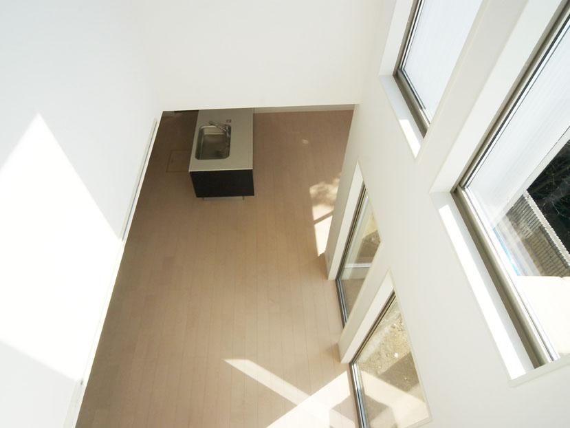 Same specifications photos (Other introspection). Atrium will connect the upper and lower floors, It enhances the sense of openness in the room. (The company example of construction photos)