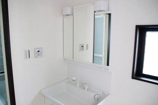 Same specifications photos (Other introspection). Same specifications photos (basin)