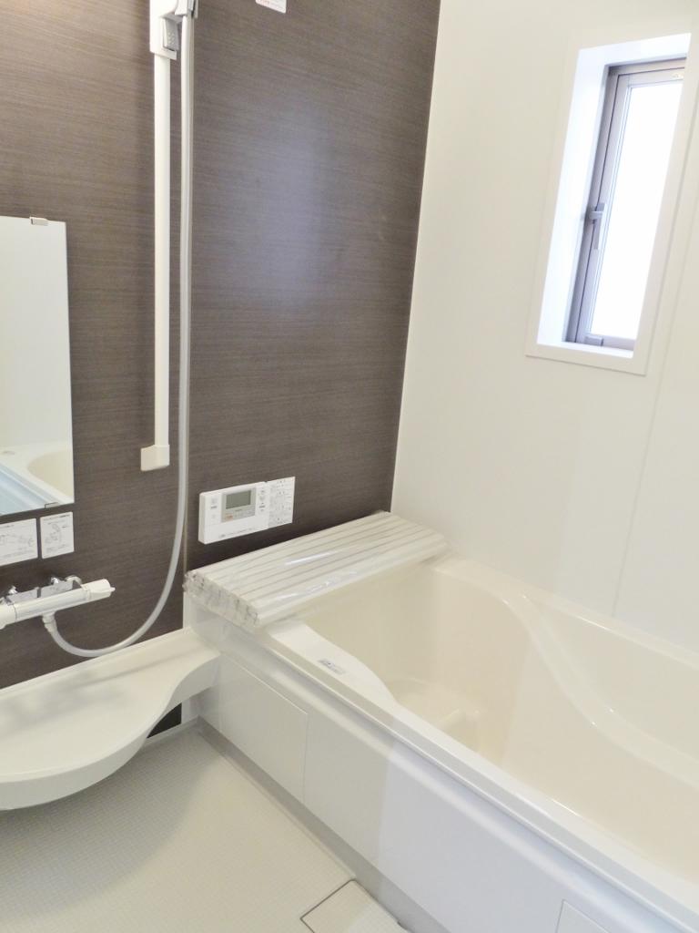 Same specifications photo (bathroom). Same type other properties bathroom