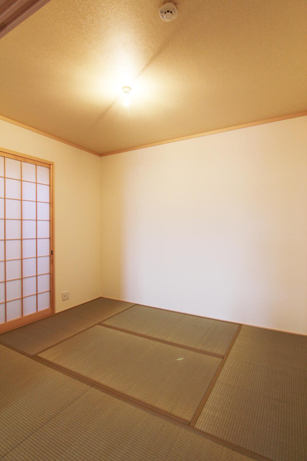 Other introspection.  ◆ Japanese-style room