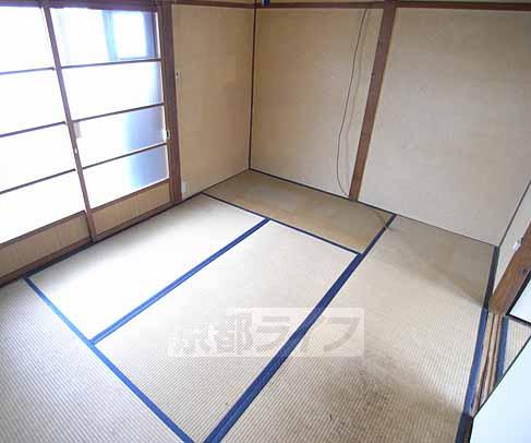 Living and room. Veranda side is a Japanese-style room