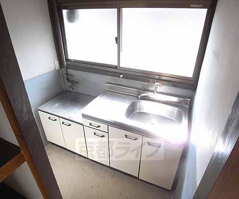 Kitchen. Two-burner stove is installed Allowed