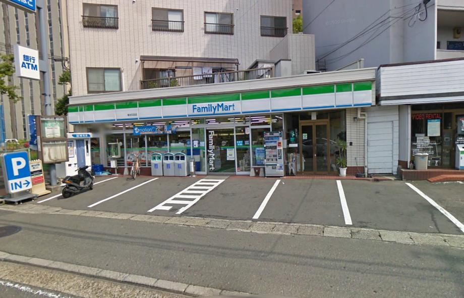 Convenience store. 360m to FamilyMart Horiike Ishida shop