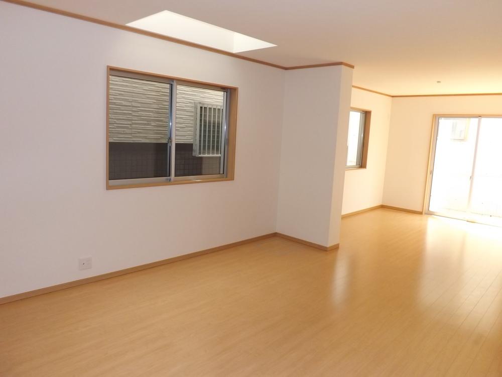 Same specifications photos (living). Same specifications photos (living) There Pledge 15.74 Living!