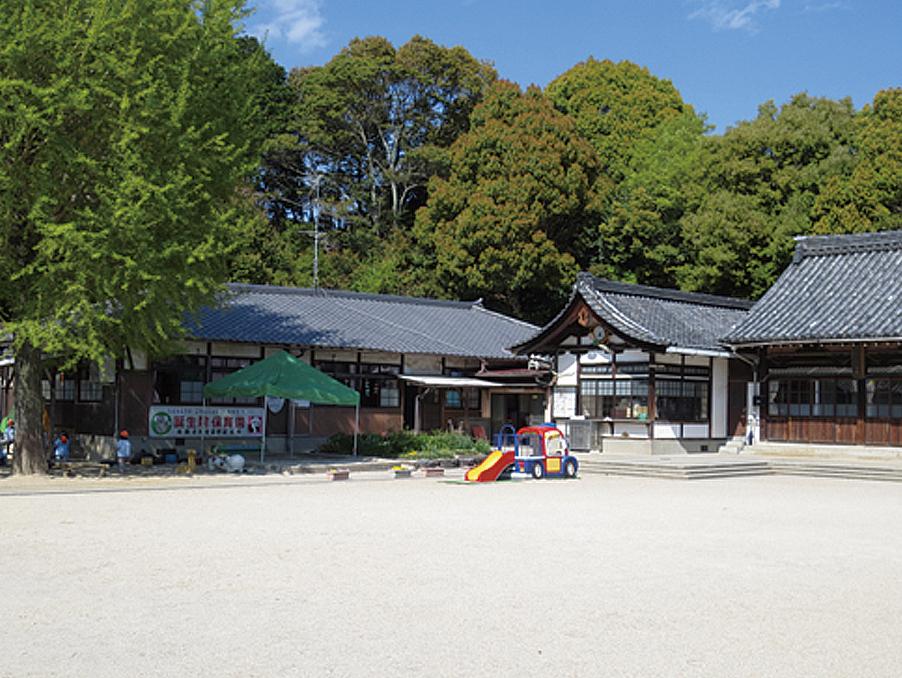 kindergarten ・ Nursery. 620m until the birth Academy nursery school