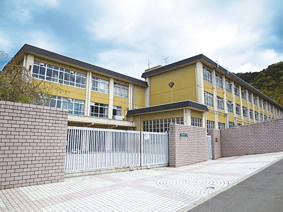 Junior high school. 545m to Kyoto Municipal Kasugaoka junior high school