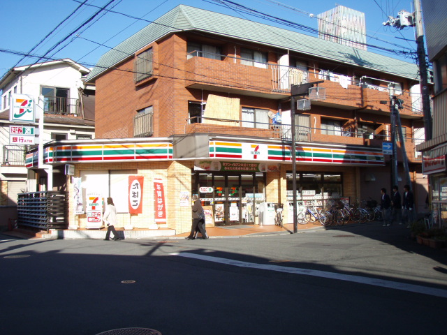 Convenience store. 210m to Seven-Eleven Fukakusasujikaibashi Kyoto (convenience store)