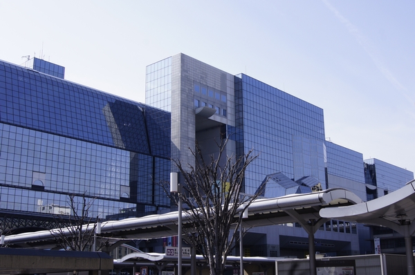 <To Kyoto Station 11 minutes> to Big Terminal Kyoto Station Hitoashi. Not only the daily commute, Business trip and travel, It is convenient and easy to use the bullet train also the time of homecoming ※ Kintetsu Kyoto express use (JR Kyoto Station)