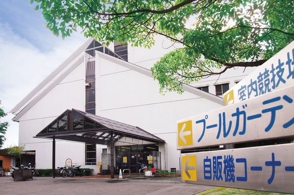 <Fushimi Port Park / About 6 minutes, and walk 16 minutes by bicycle> tennis courts and outdoor ・ Indoor pool, There is also a walking course. Morning Market and flea markets are also regularly held