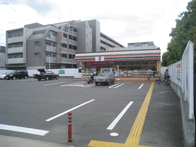 Convenience store. 162m to Seven-Eleven Daigookamae the town store (convenience store)