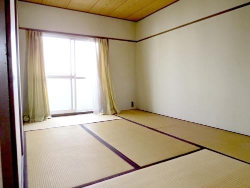 Other introspection. Since the south 6 Pledge of Japanese-style room faces the balcony sunny ☆