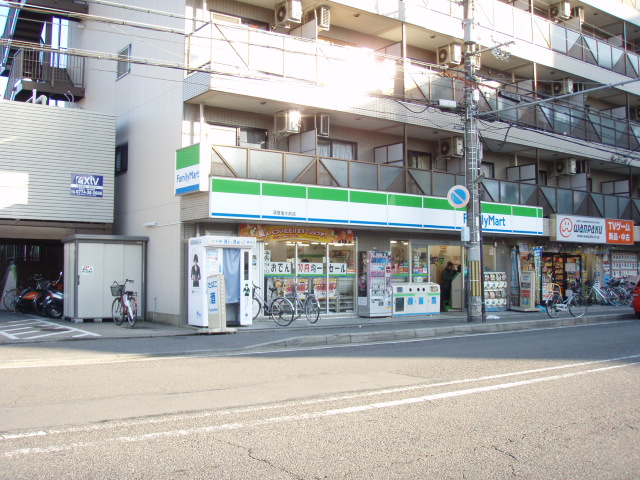 Convenience store. FamilyMart Fukakusa Ryudai Maeten up (convenience store) 610m