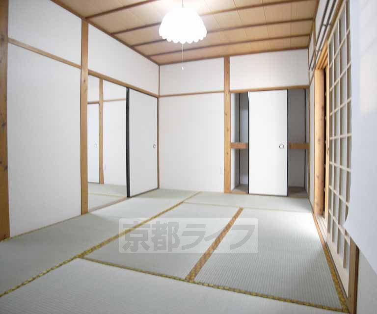 Living and room. It is a beautiful Japanese-style room.