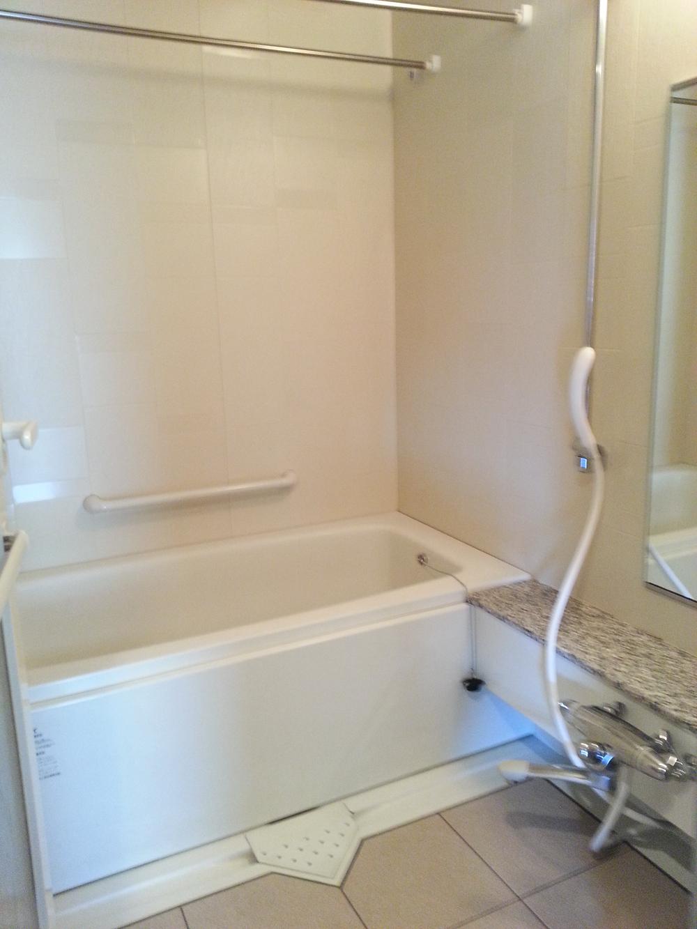 Bathroom. Indoor (11 May 2013) Shooting