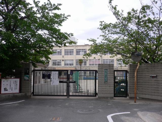 Primary school. Nassho until elementary school 470m