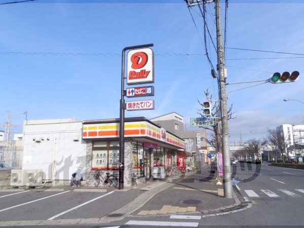 Convenience store. Out - Yamazaki Fushimi under Toba store up (convenience store) 40m