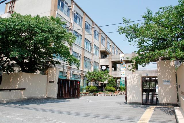 Junior high school. 1115m up to junior high school in Kyoto Tatsugami River