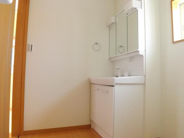 Other Equipment. Shampoo dresser -