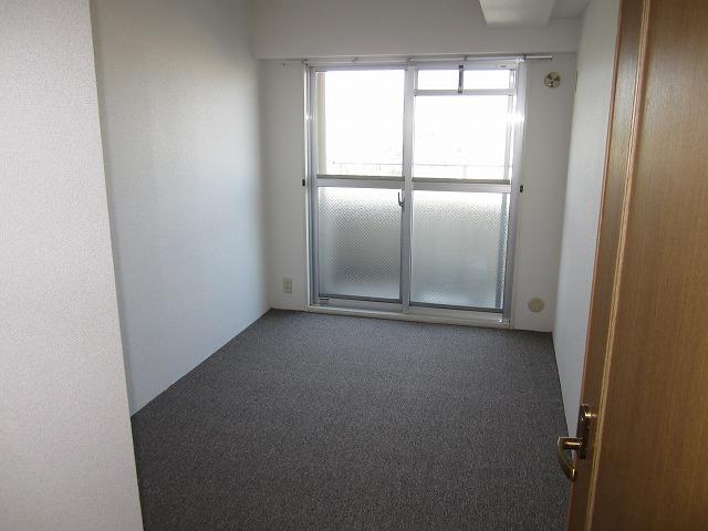 Other introspection. Indoor (10 May 2013) shooting Western-style: 2013 October renovated