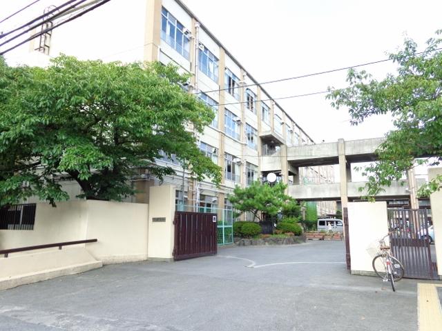 Junior high school. 2424m up to junior high school in Kyoto Tatsugami River