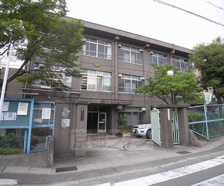 Primary school. Momoyama to elementary school (elementary school) 1410m