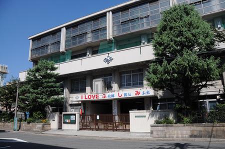 Junior high school. 1064m to Kyoto Municipal Fushimi junior high school