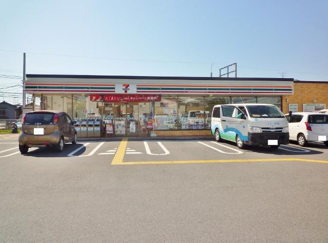 Convenience store. 445m to Seven-Eleven Fushimi Mukaijimatsuda the town shop