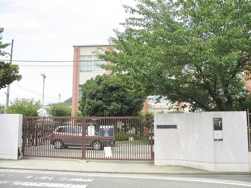 Primary school. Kasugano to elementary school 910m walk 12 minutes