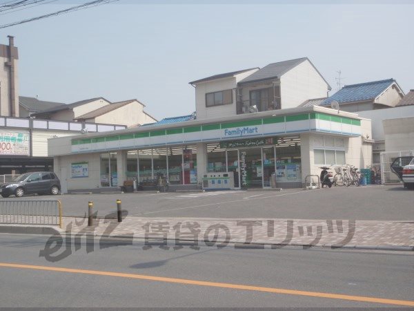 Convenience store. 310m to FamilyMart Fukakusafuchi the town store (convenience store)