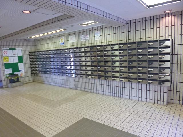 Other common areas. Mailbox