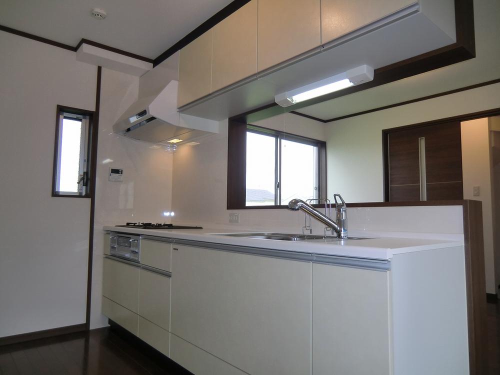 Same specifications photo (kitchen). Same specifications photo (kitchen) System kitchen storage lot in popularity of face-to-face