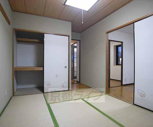 Living and room. It will also have calm Japanese-style room.
