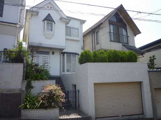 Local appearance photo. Is one houses Ken of land 30.25 square meters. 