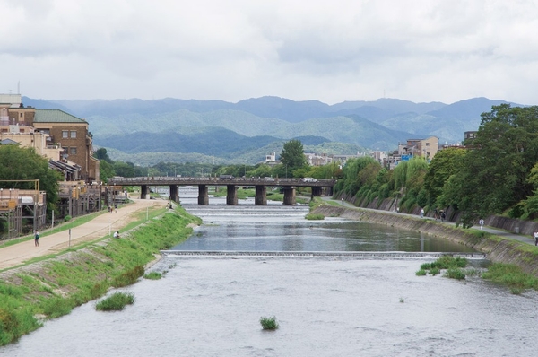 Kamogawa make me forget the hustle and bustle of the city (a 4-minute walk ・ About 270m)