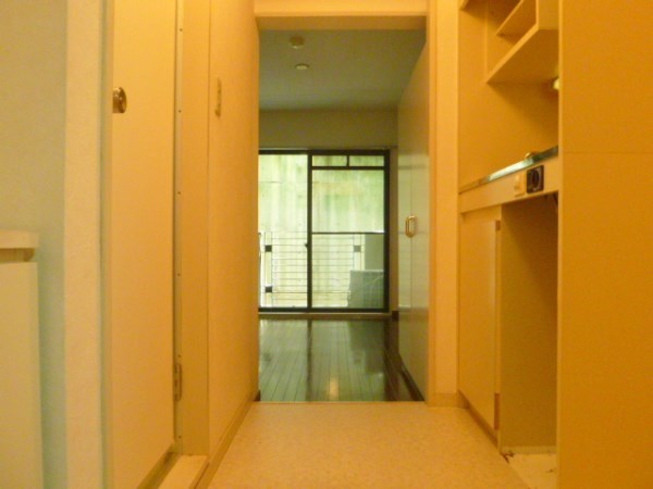 Other room space. Corridor