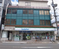 Convenience store. FamilyMart Tsukamoto Gion Higashiyama store up (convenience store) 153m