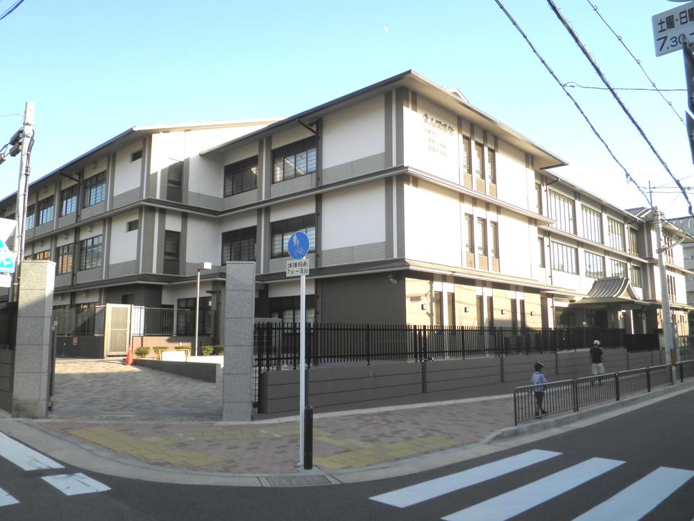 Primary school. Kyoto Ryugai 睛小 school ・ 818m up to junior high school