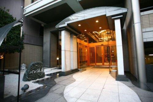 Entrance. Common areas