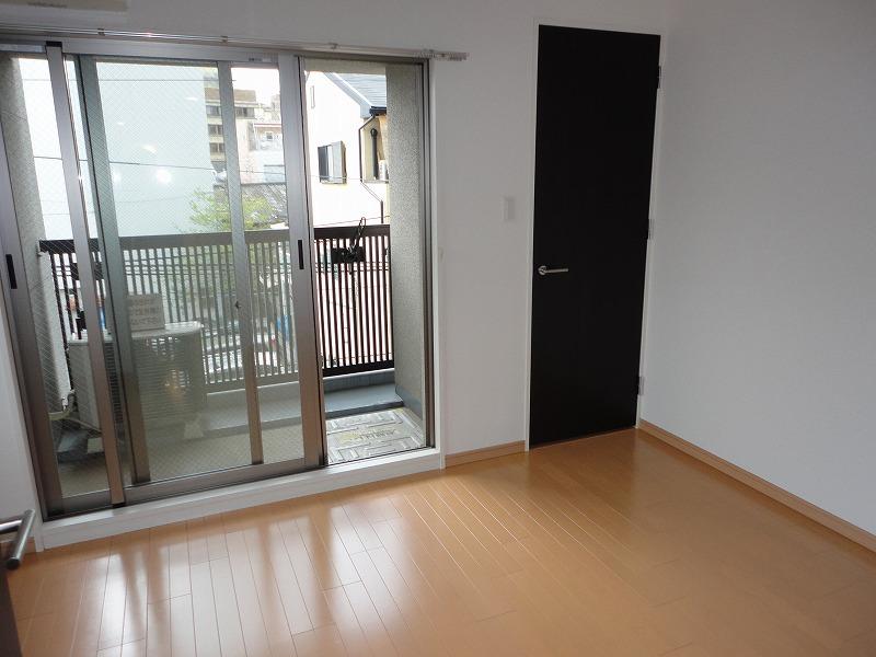 Non-living room. Indoor (11 May 2013) Shooting