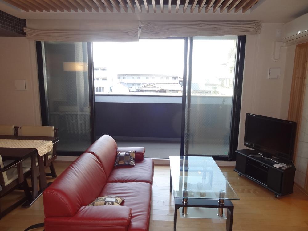 Living. Indoor (11 May 2013) Shooting