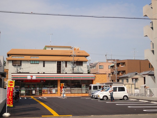 Convenience store. Seven-Eleven Fushimi Inari Enoki Hashiten (convenience store) to 512m