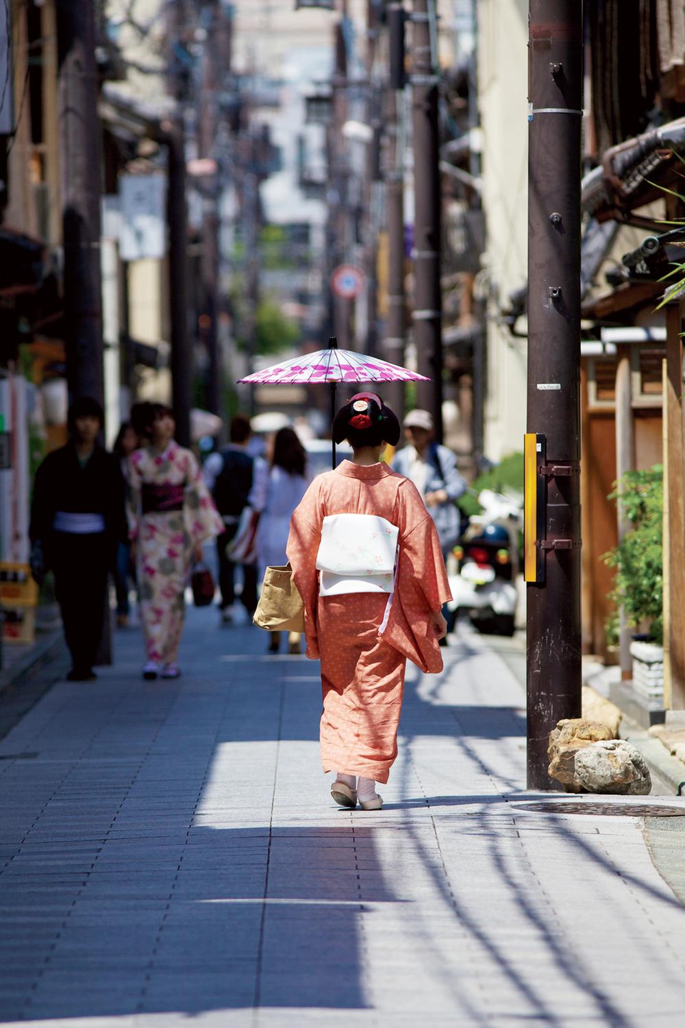 Other Environmental Photo. Walking down the cobbled, Enjoy the genuine Kyoto. One of Kyoto five red-light district with Miyagawa-cho Gion instep part and Pontocho local. Eaves traditional townhouse is, It drifts moist and Kyoto emotion.