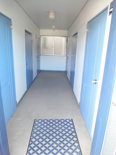 Other common areas. Corridor that has been nicely cleaned