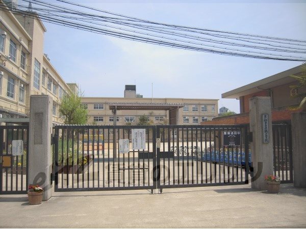 Primary school. Masachika up to elementary school (elementary school) 280m