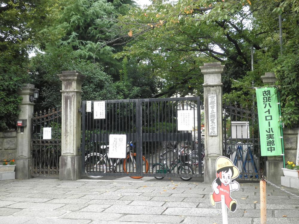 Primary school. Kyoto TatsuSho 鸞小 to school 539m