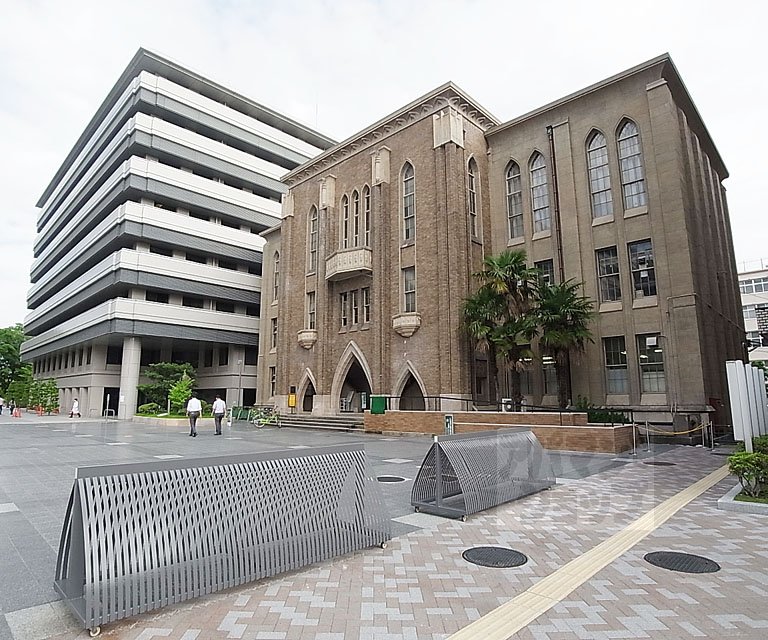 University ・ Junior college. Kyoto Prefectural University of Medicine (University of ・ 2600m up to junior college)